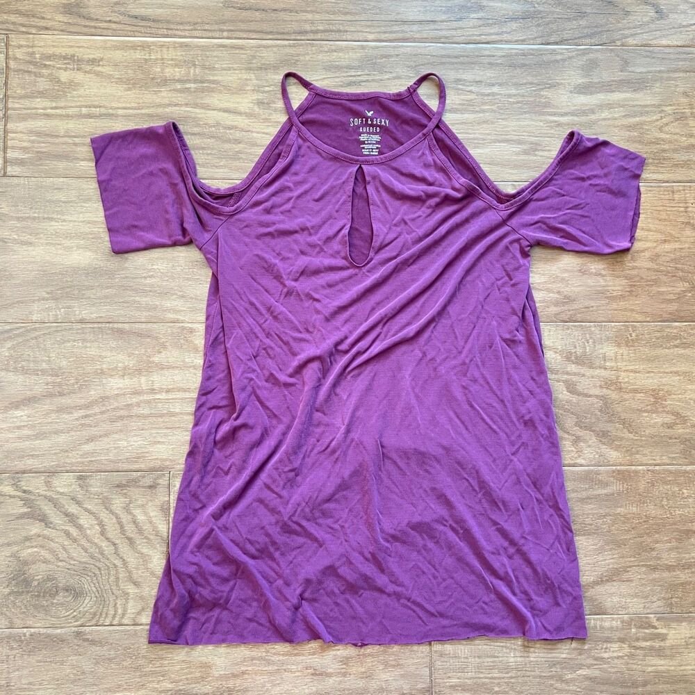 American Eagle Soft & Sexy Sueded Cold Shoulder Top Size S Burgundy